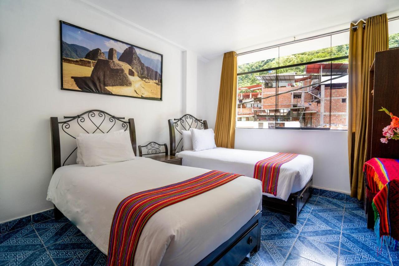 Twin Room with Mountain and River View