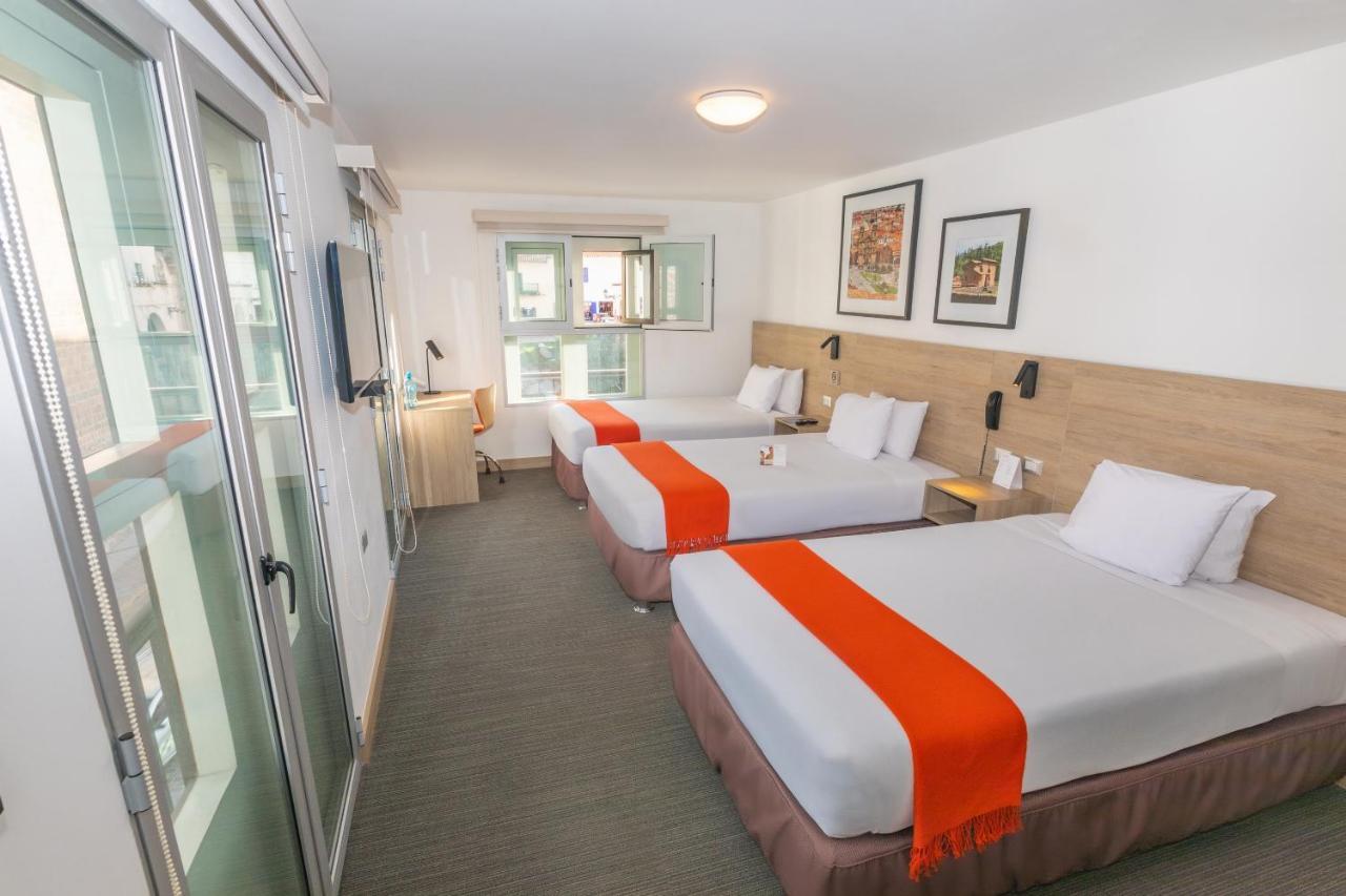 Triple Room View,1317187048:JPEG