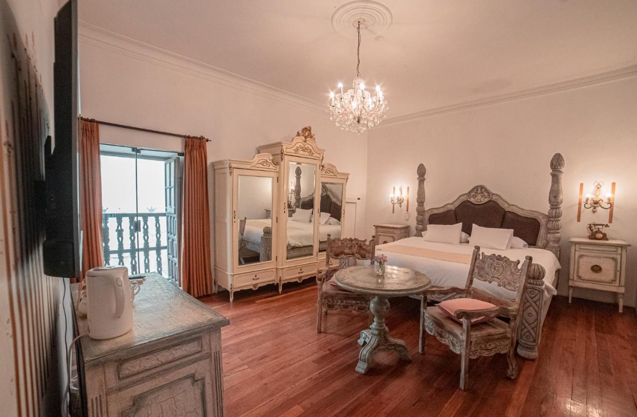 Deluxe Suite