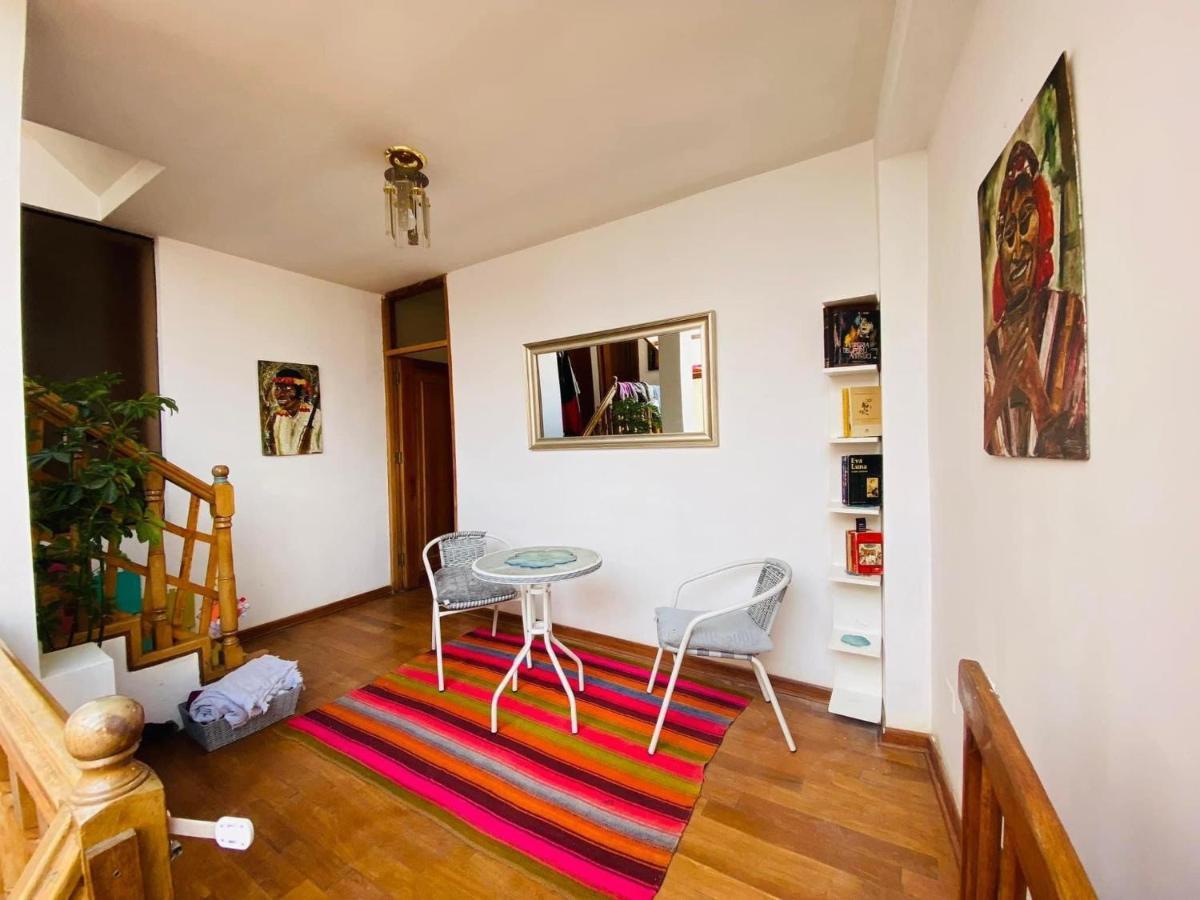 Three-Bedroom House,1392931019:JPEG