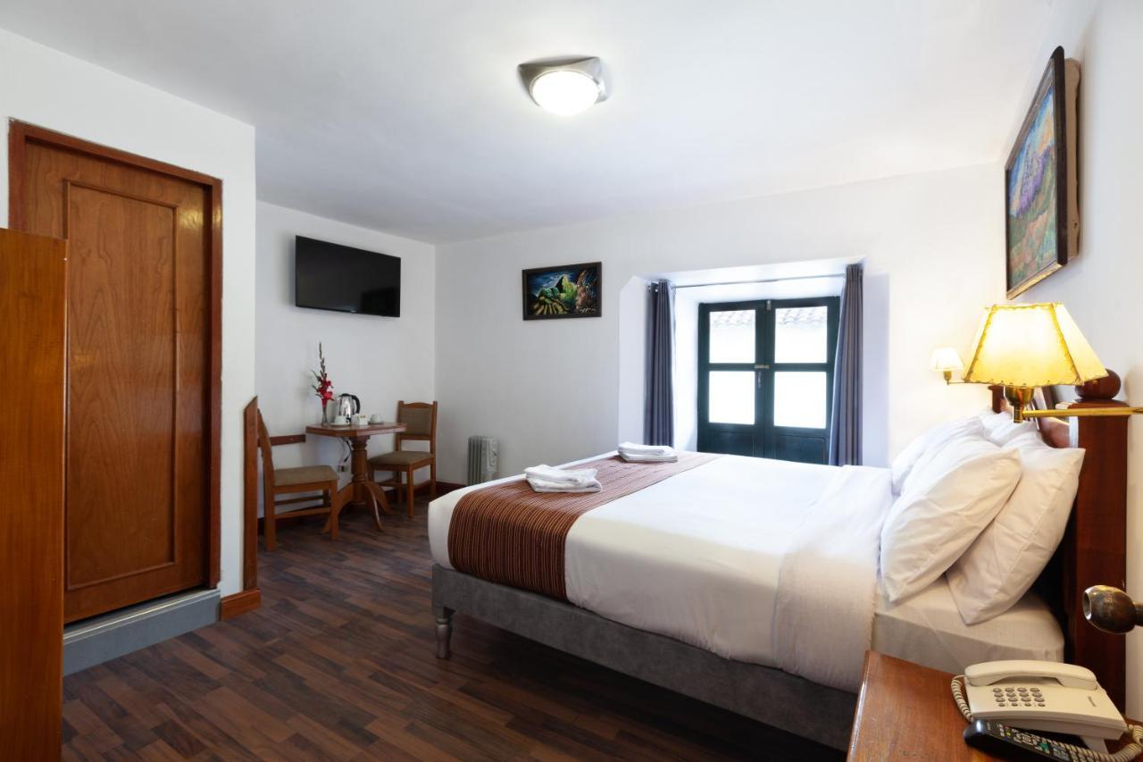 Deluxe Queen Room