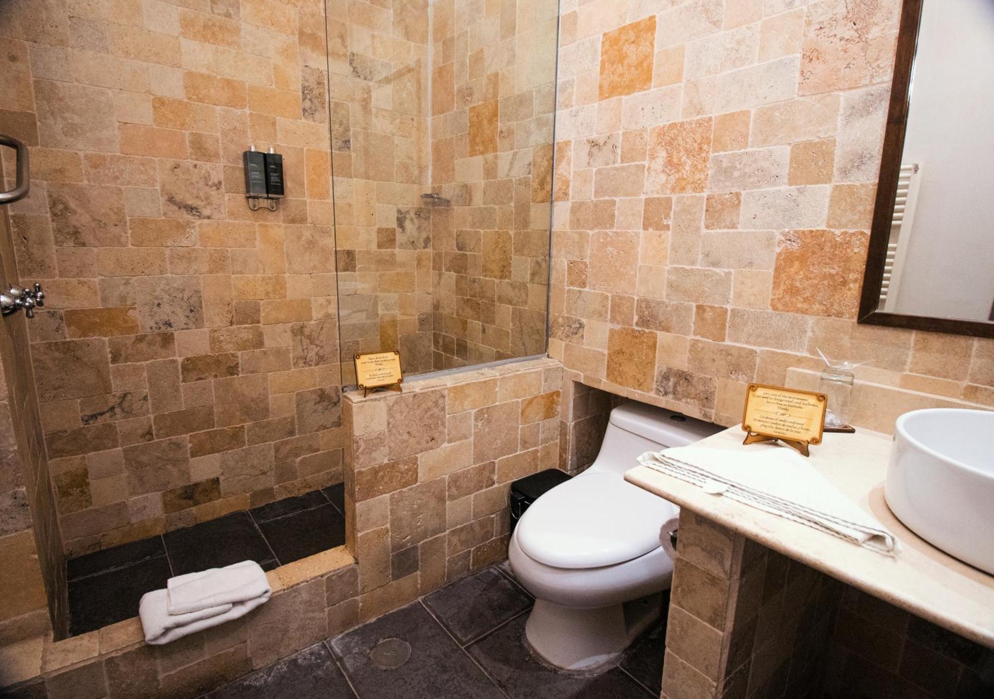 Standard Double Room,1456402720:JPEG