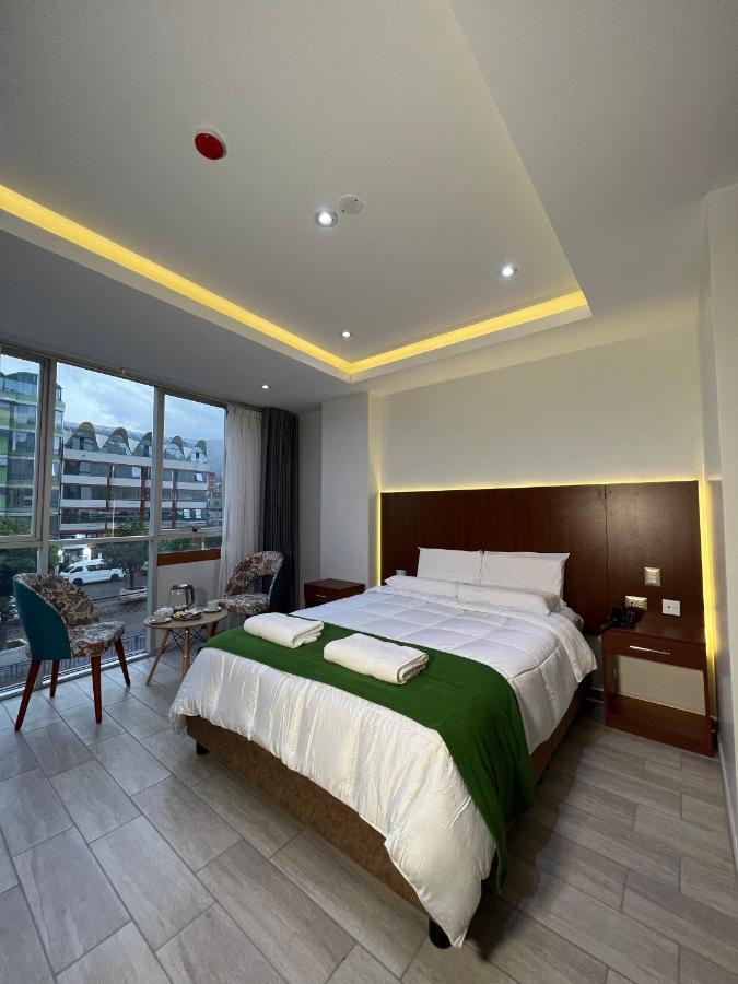 Queen Room