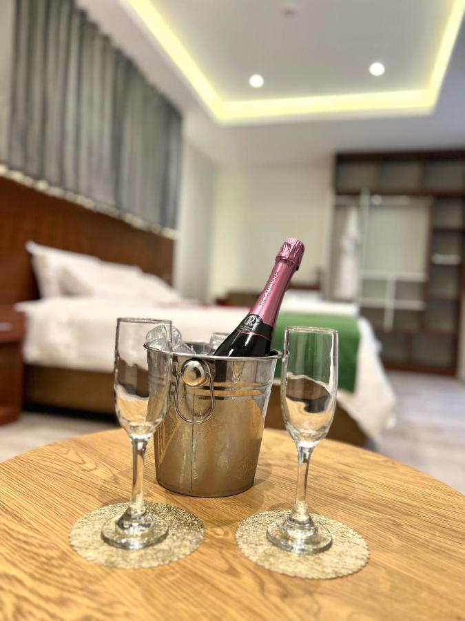 King Room with Spa Bath