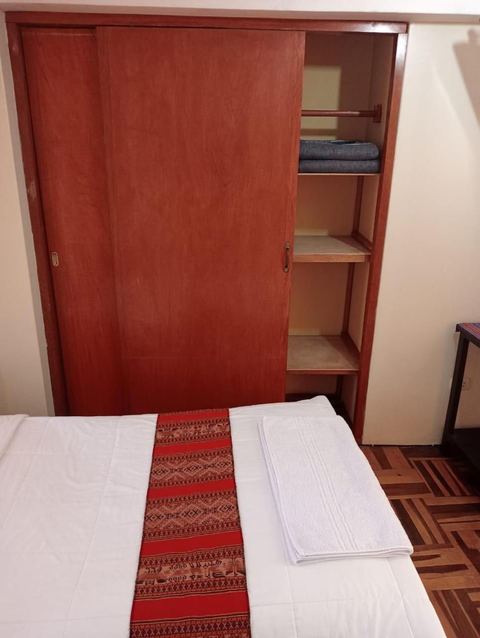 Single Room Private Bathroom,1523370232:JPEG