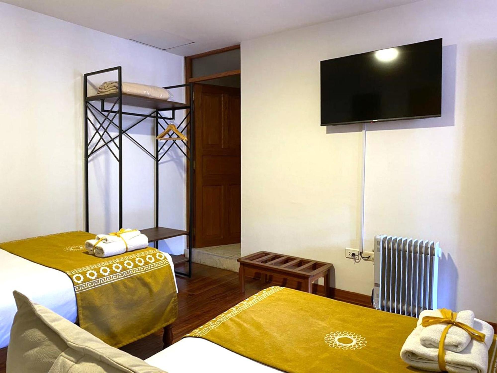 Standard Twin Room