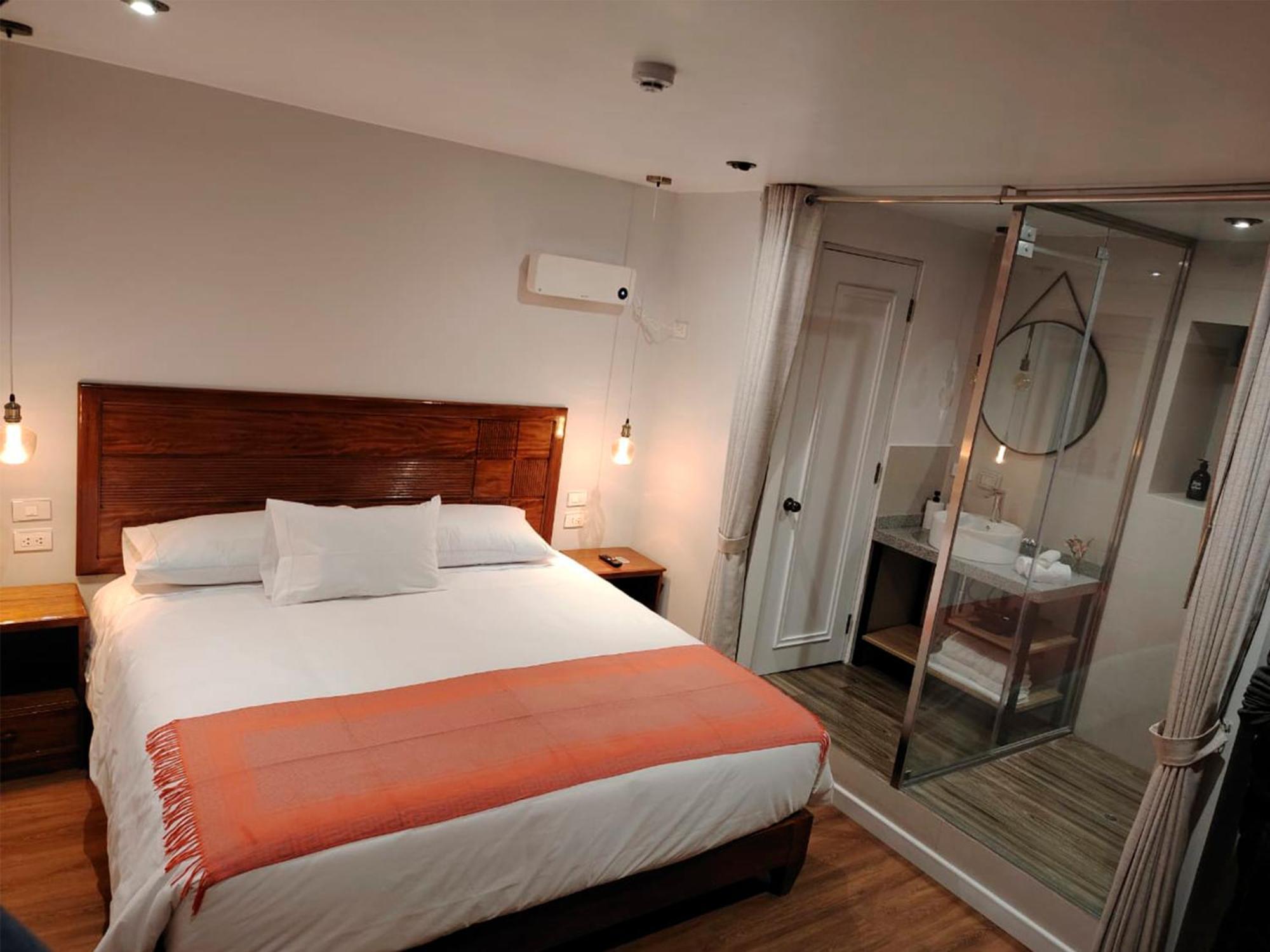 King Room,1632196587:JPEG