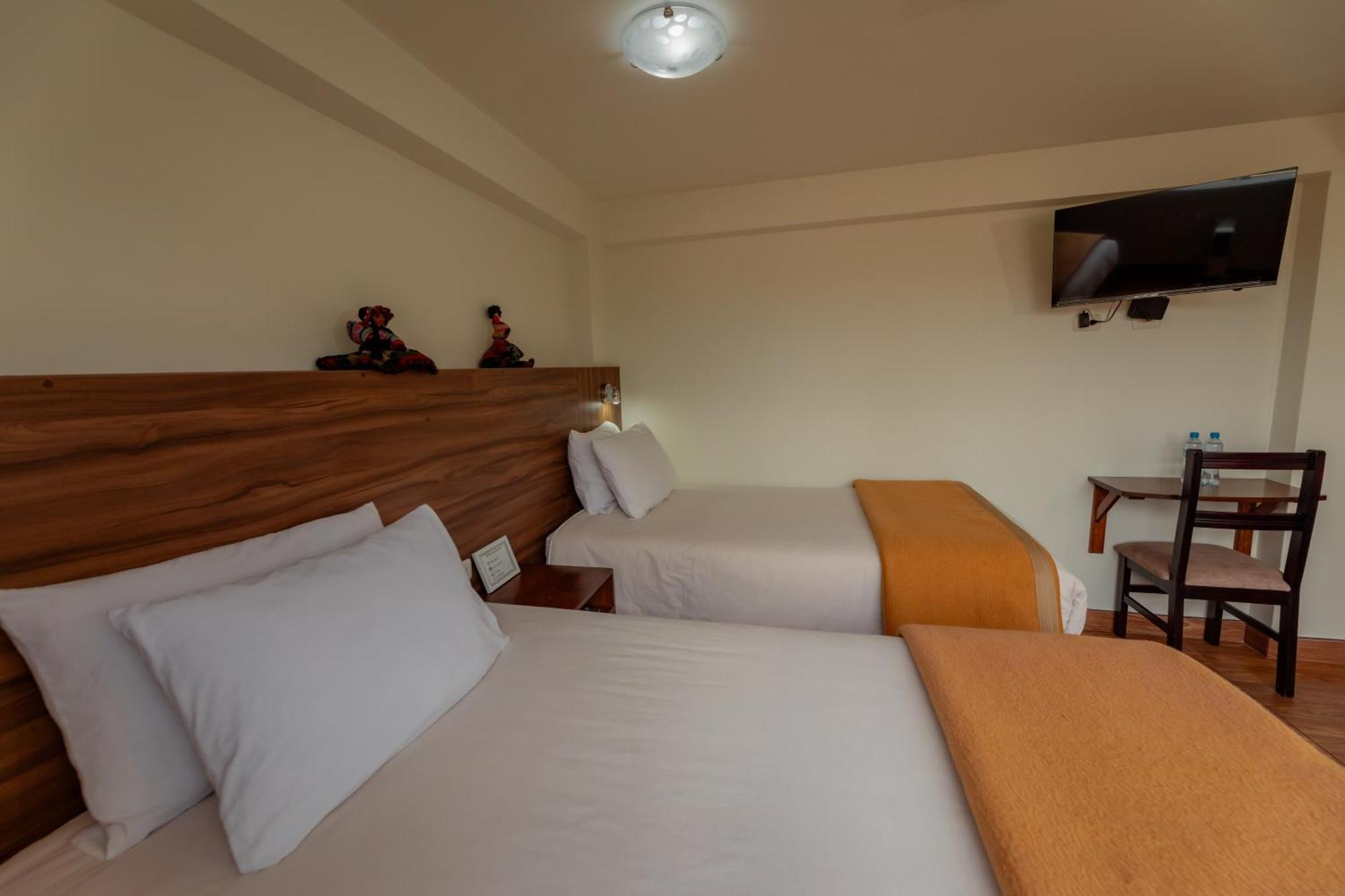 Twin Room,1643865238:JPEG