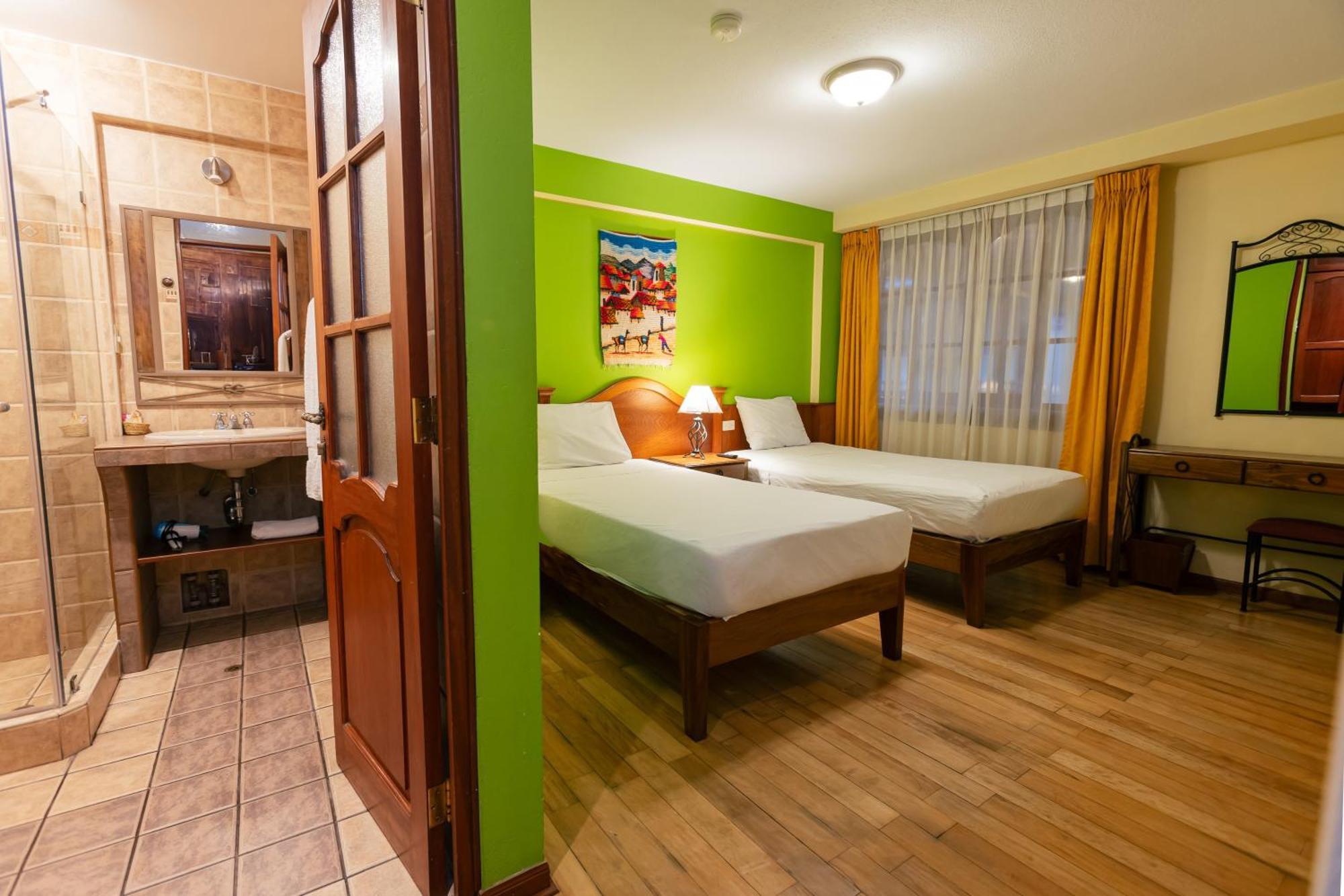 Twin Room,1706809473:JPEG