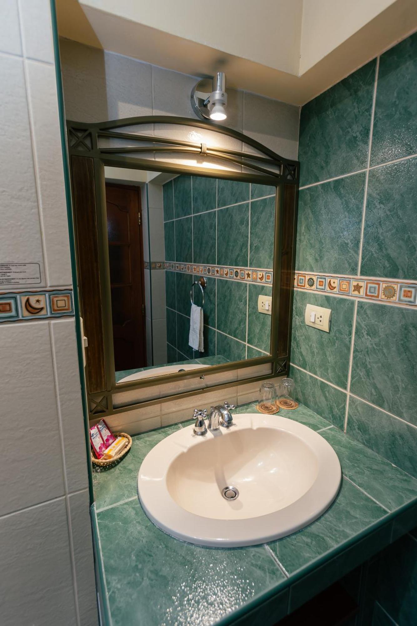 Double Room,1706809339:JPEG