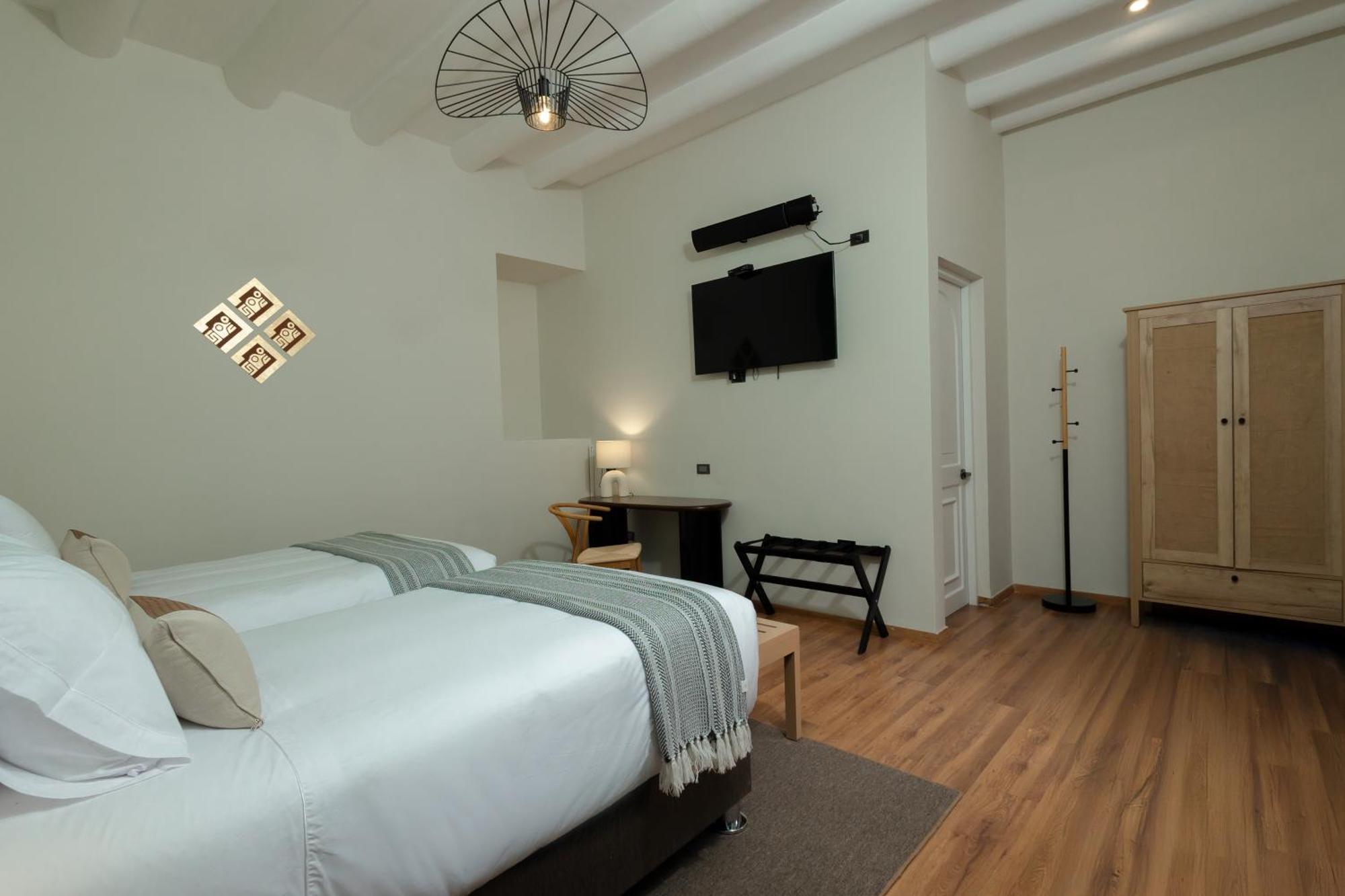 Standard Double or Twin Room,1742909037:JPEG