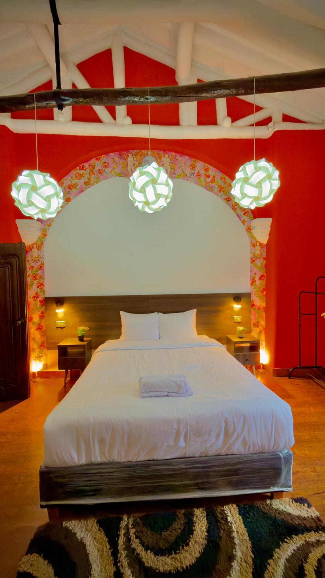 Deluxe Queen Room