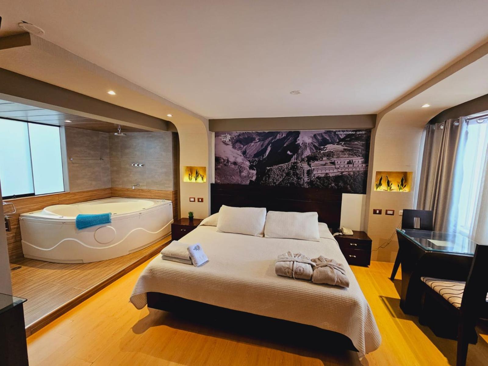 King Suite Spa Bath