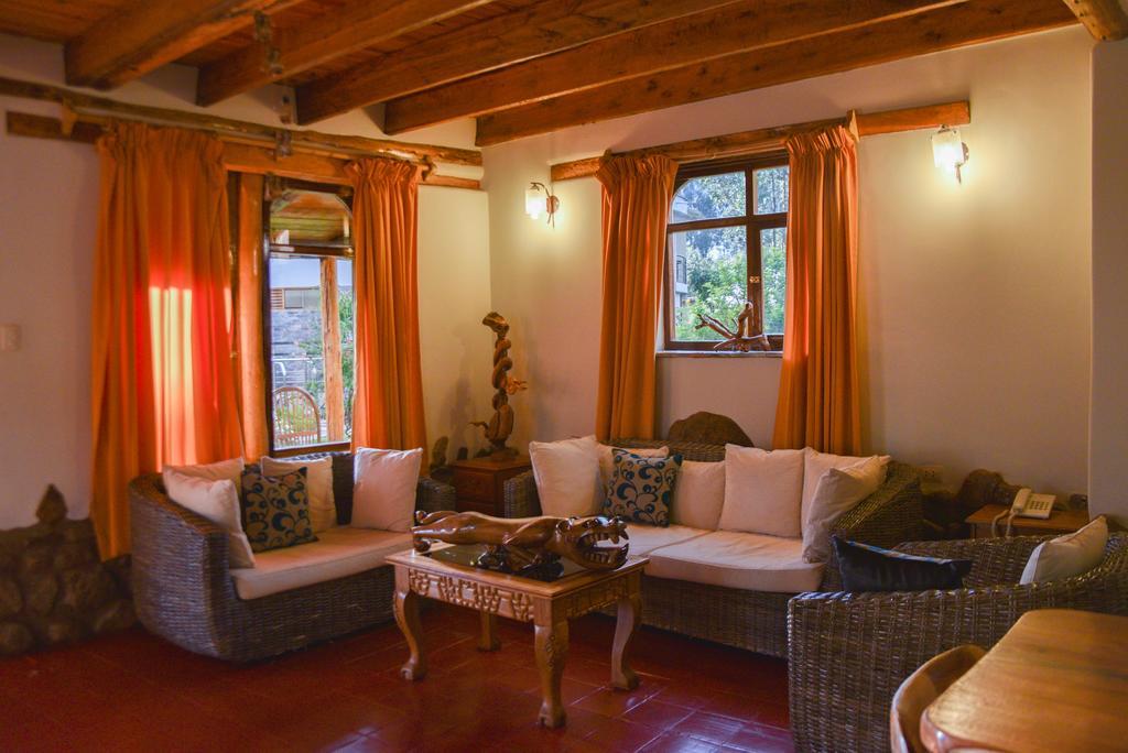 Family Bungalow,738819043:JPEG