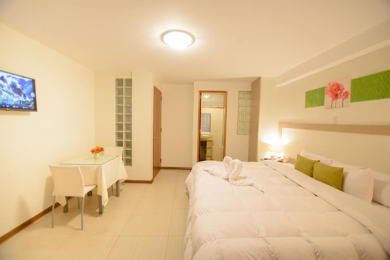 Deluxe Double Room Bath