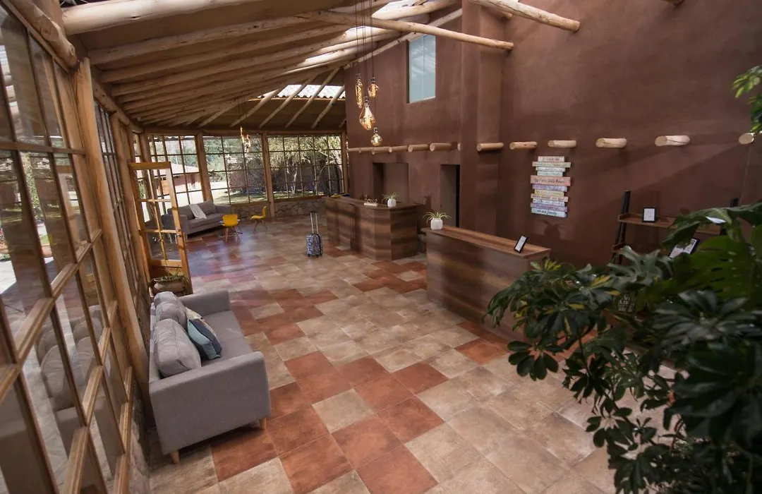Ava Valle Sagrado Spot-1
