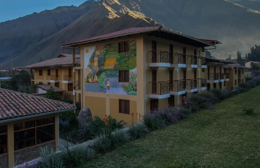 Tunupa Lodge Hotel-1