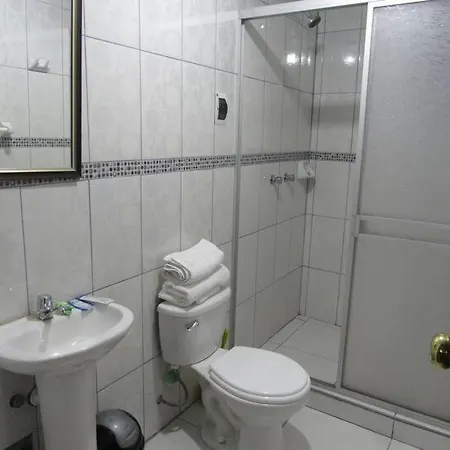 Maxi'S House-2