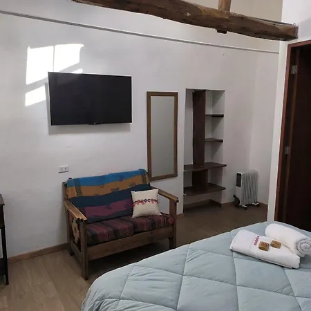 Flying Dog Hostel Cusco-2