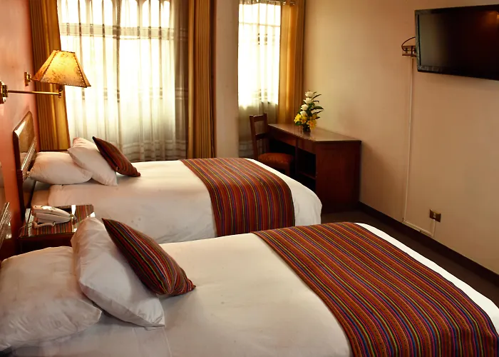 Hotel vicino a Coop. Marina Della Lobra A R.L