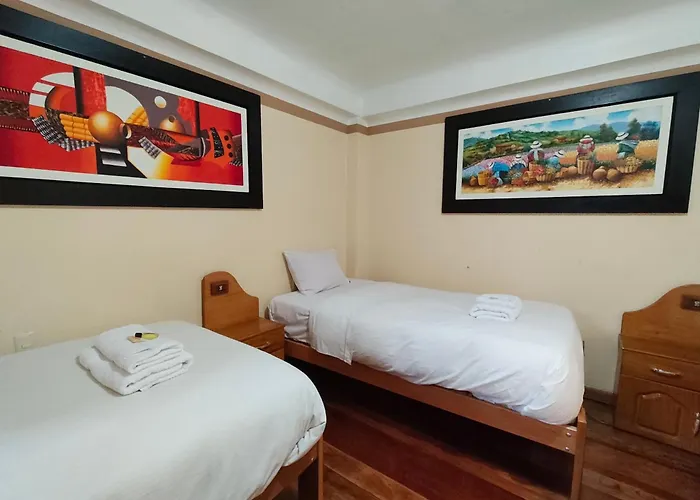 Ollantaytambo hotels near Temple of Sun