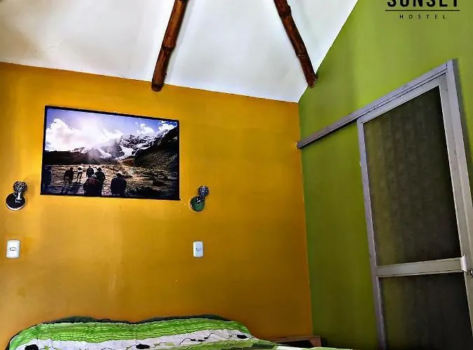 Pet friendly Sunset House Cusco Hostel